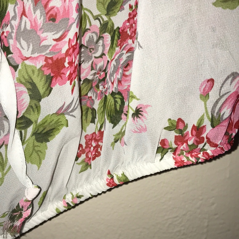 Floral top - Picture 3 of 3